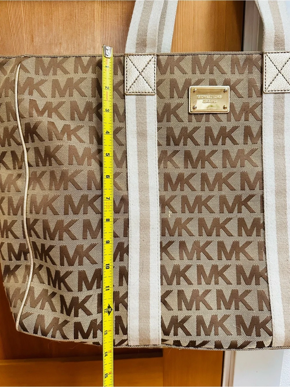 Michael Kors Brown/Tan Extra Large travel Tote w zipper
